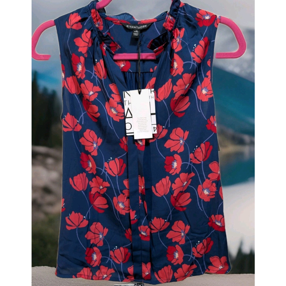 41 Hawthorn Stitch Fix Petite Sleeveless Blouse Navy Red Poppy Floral Top Orlee - Picture 8 of 8